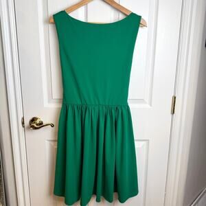Emerald Green Sleeveless Fit & Flare Dress Tie Back Scoop Stretch Classy Pockets